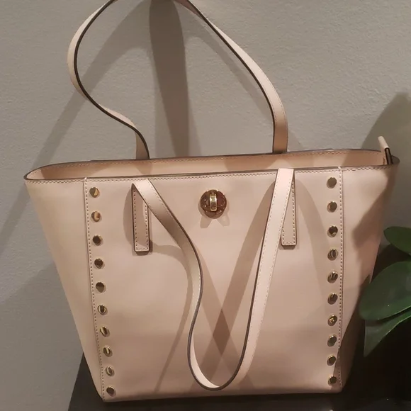 ❣️💫MARK DOWN💫❣️ Michael Kors pink bag - Picture 2 of 15